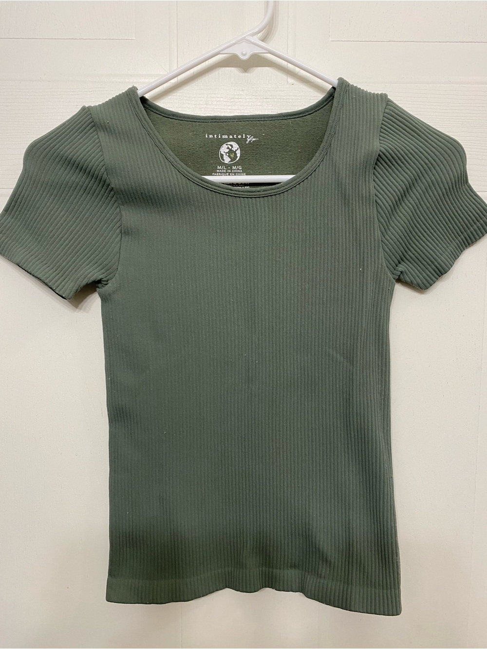 Intimately Free People Ribbed Scoop Neck Tee in Olive M/L